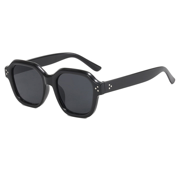 Dame moteriktig firkantet solbrille med speilende glass Skanto