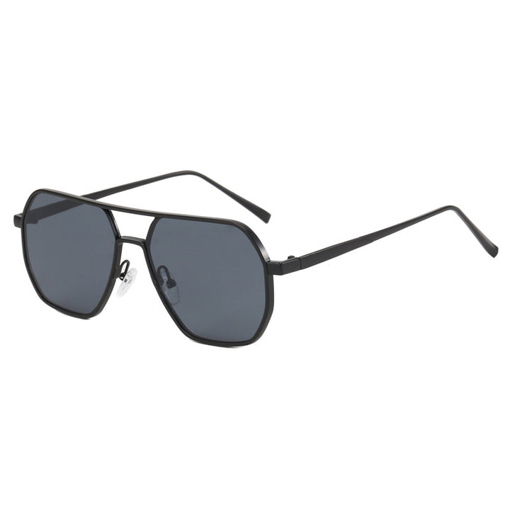 Dame trendy solbrille med moderne geometrisk ramme Skanto