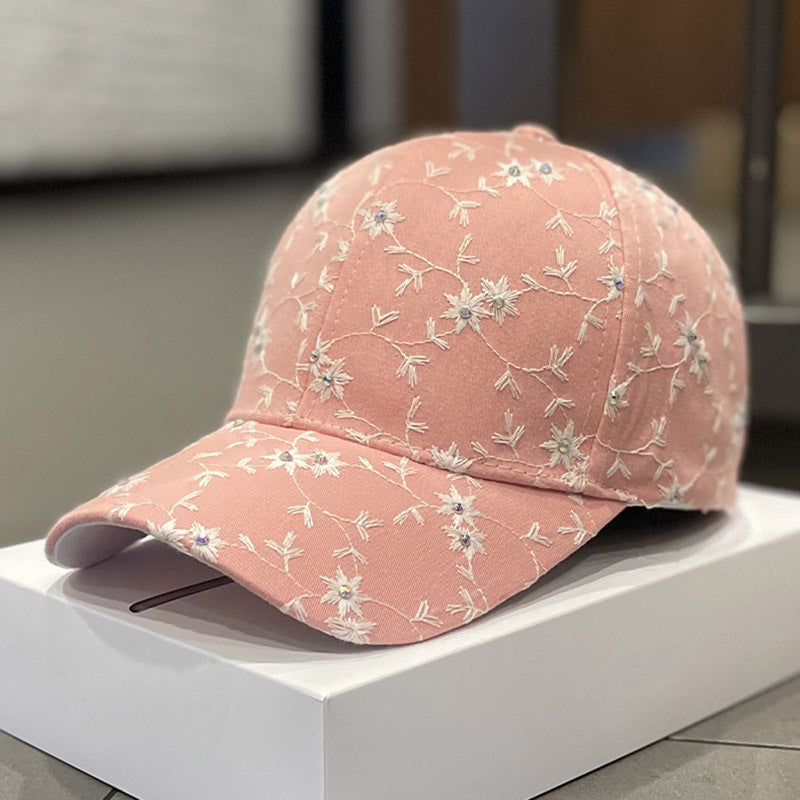 Kvinnebrodert baseball cap med rhinestones-detalj Skanto