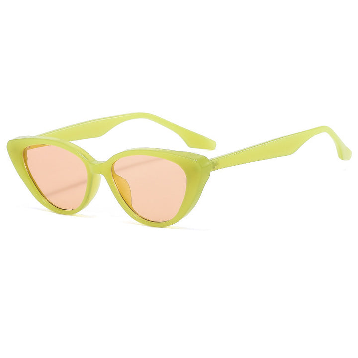 Dame Cat-Eye solbriller med moderne ekstrem ramme Skanto