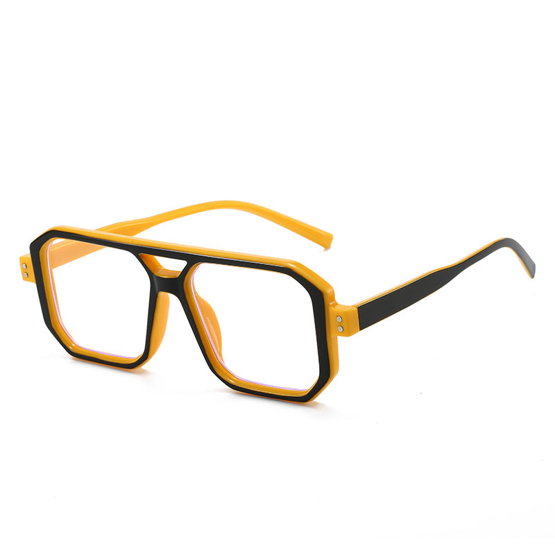 Dame moteriktig solbrille i moderne åttekantet design Skanto