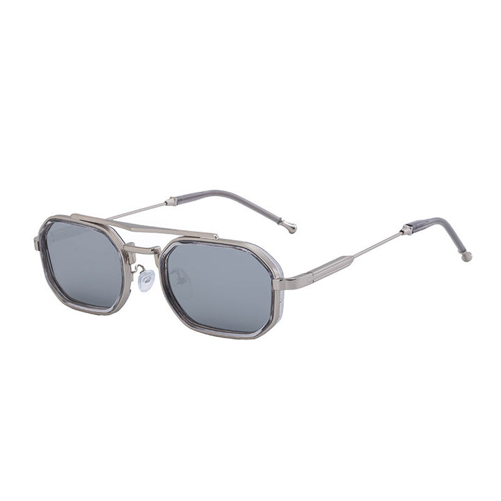 Dame moteriktig solbrille i iøynefallende, asymmetrisk design Skanto
