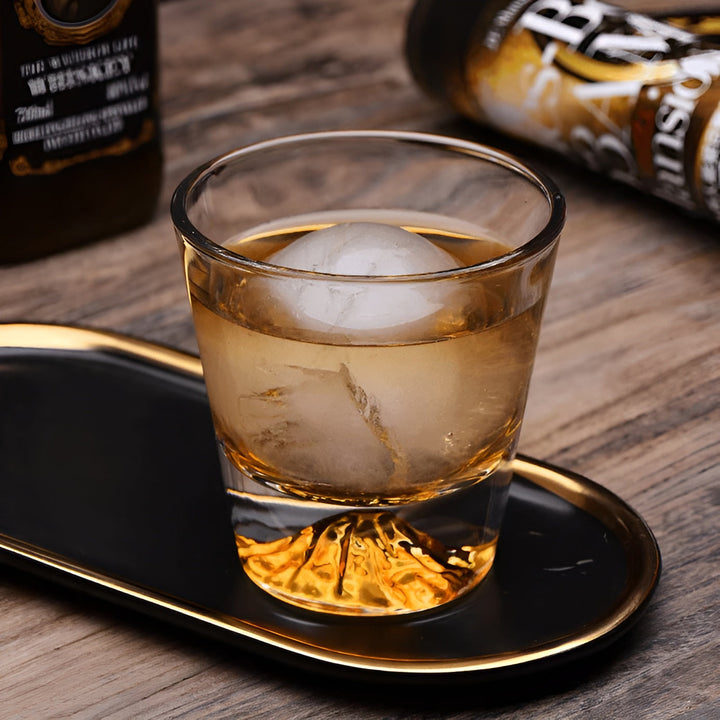 Whiskyglass med Fuji-motiv – et elegant sett for kjennere