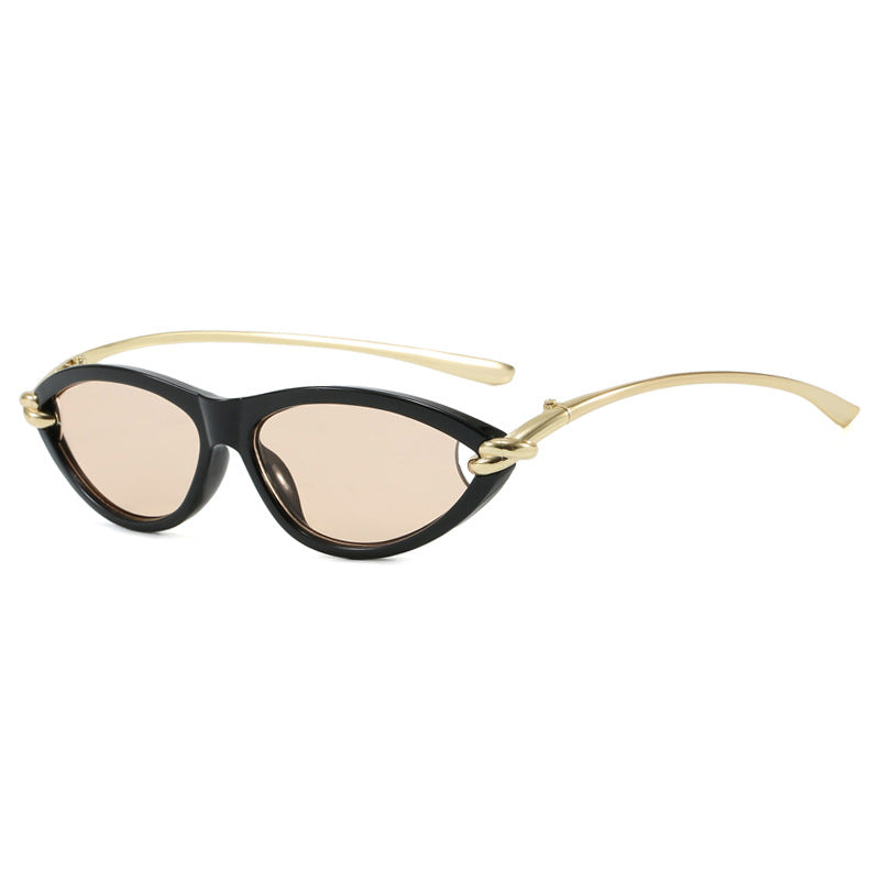 Damen Cat-Eye solbriller med elegant metallramme og beskyttende UV-filter Skanto