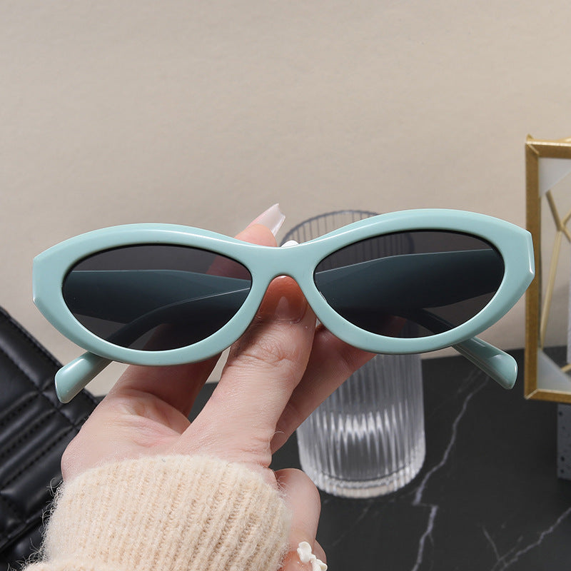 Dame cat-eye solbriller med bred ramme og UV-beskyttelse Skanto