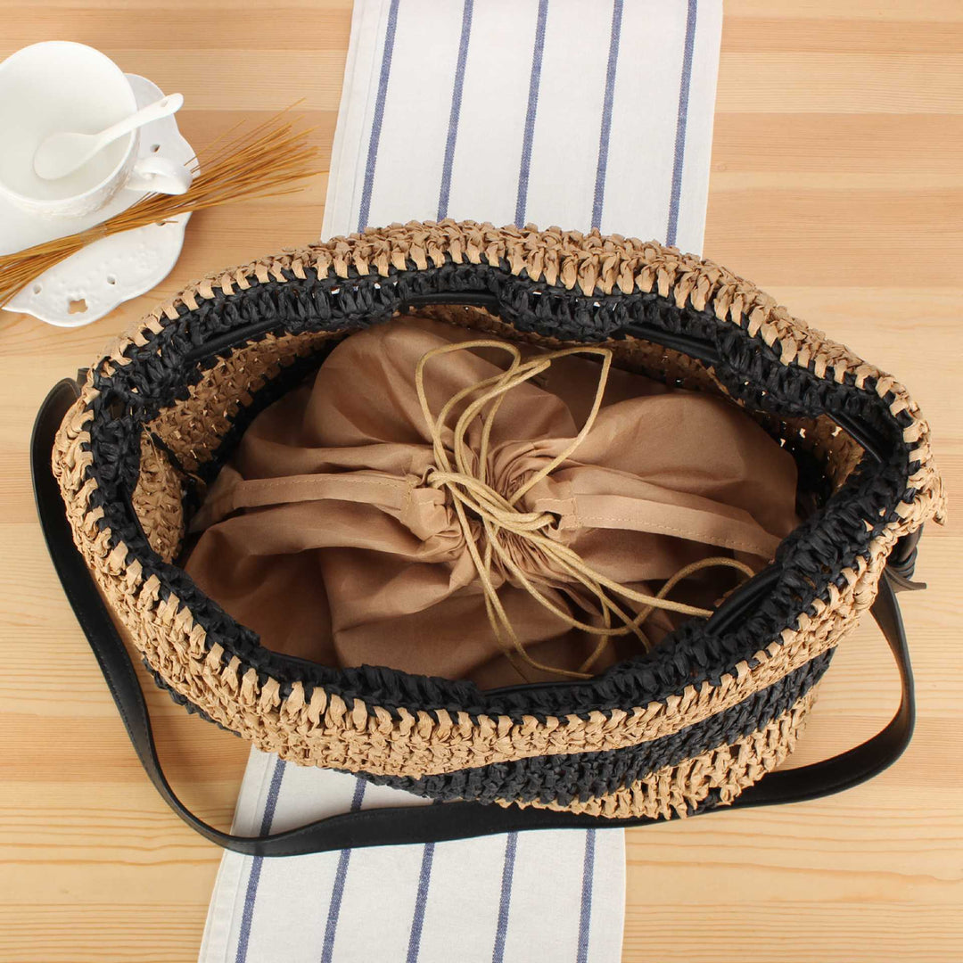 Handbag made of handmade natural fiber blend with modern drawstring closure Skanto
