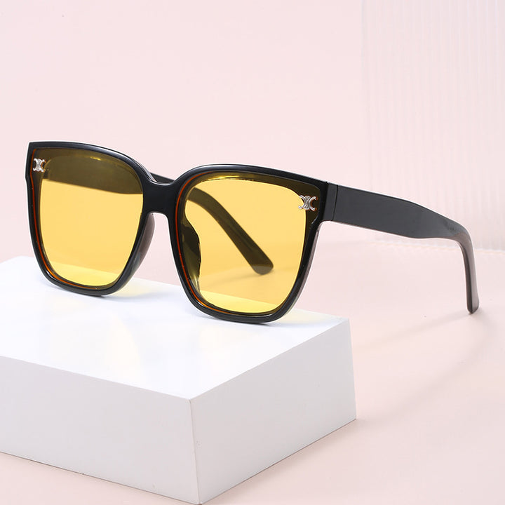 Dame moteriktig oversized solbrille med rhombiske glass Skanto
