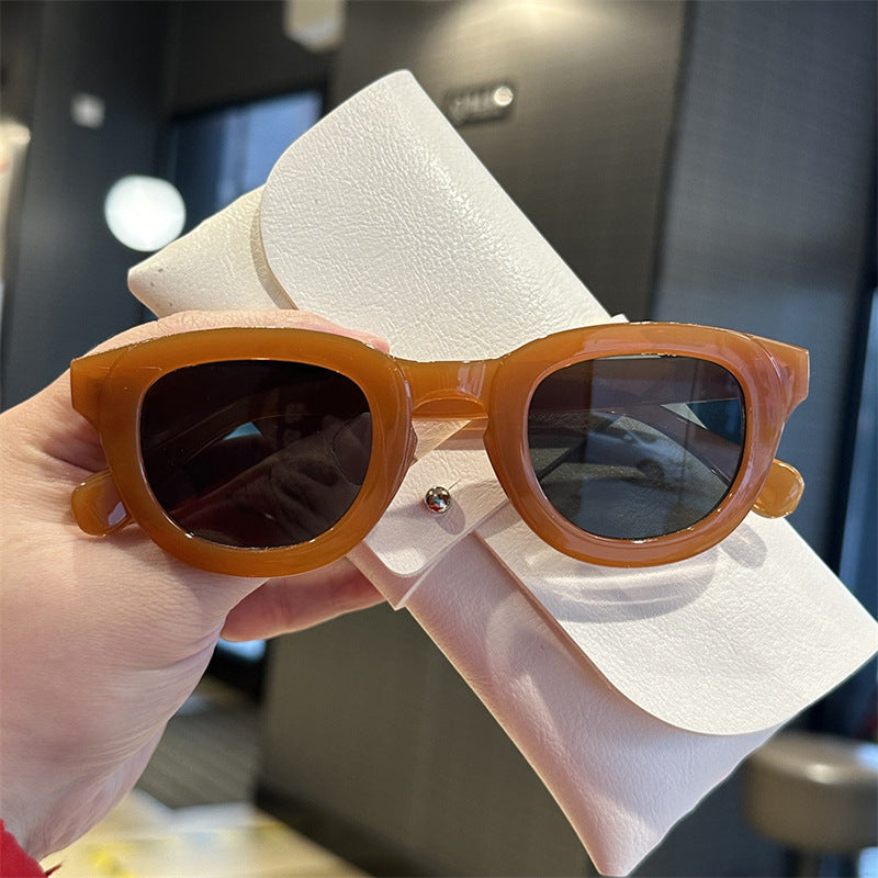 Dame stilige Cat-Eye solbriller med elegant ramme og polariserte linser Skanto