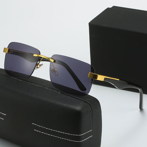 Dame moteriktig halvrammebrille med elegant metall- og plastmix Skanto