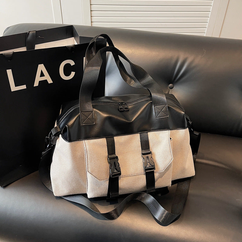 Praktisk multifunksjons duffelbag med robust design og intelligent romlayout Skanto