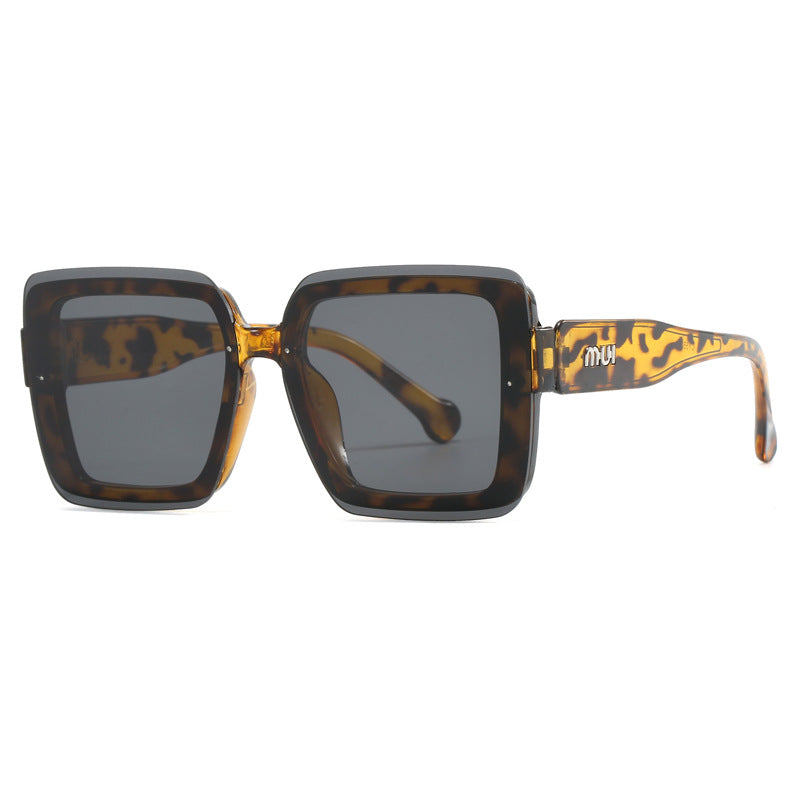 Dame oversized solbriller i urbant design Skanto
