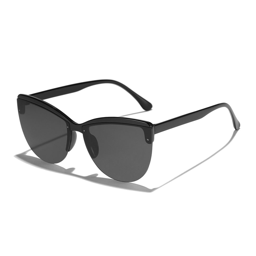 Dame moteriktig solbrille med høyverdig gradientdesign Skanto