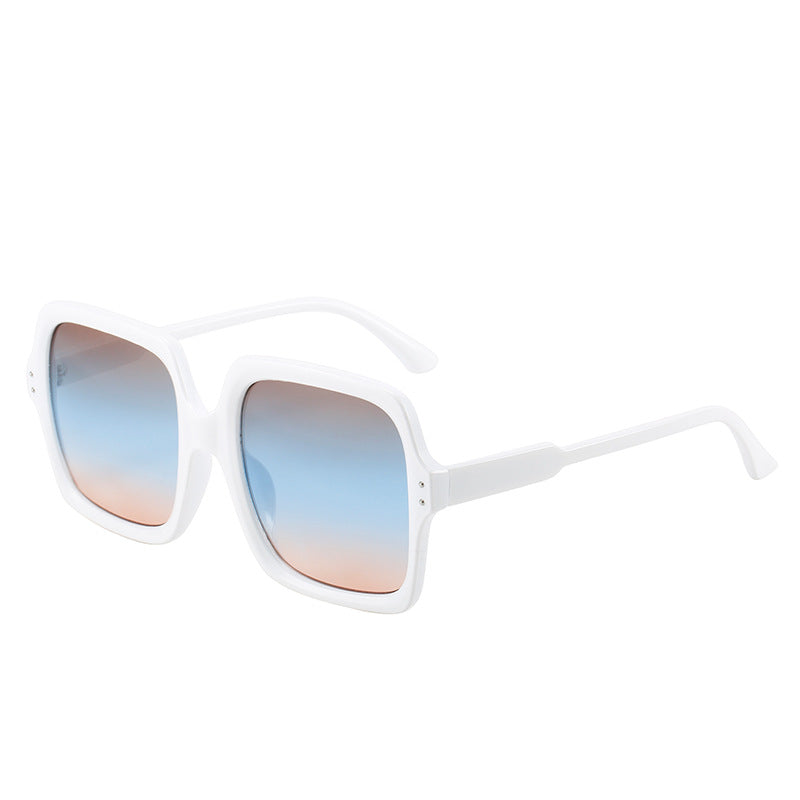 Dame kvadratisk moderne solbrille med polarisert glass Skanto