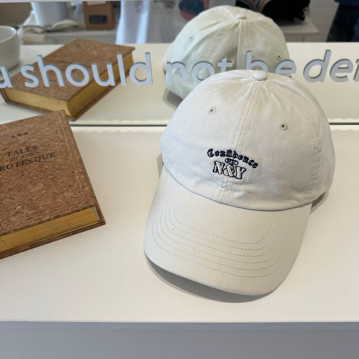 Kvinnebrodert bomull baseballcap Skanto