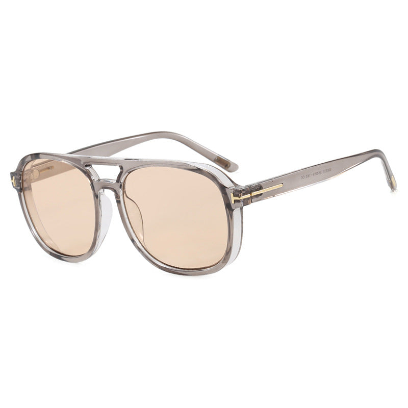 Dame kvadratisk solbrille med luksuriøs plastramme og speilglass Skanto