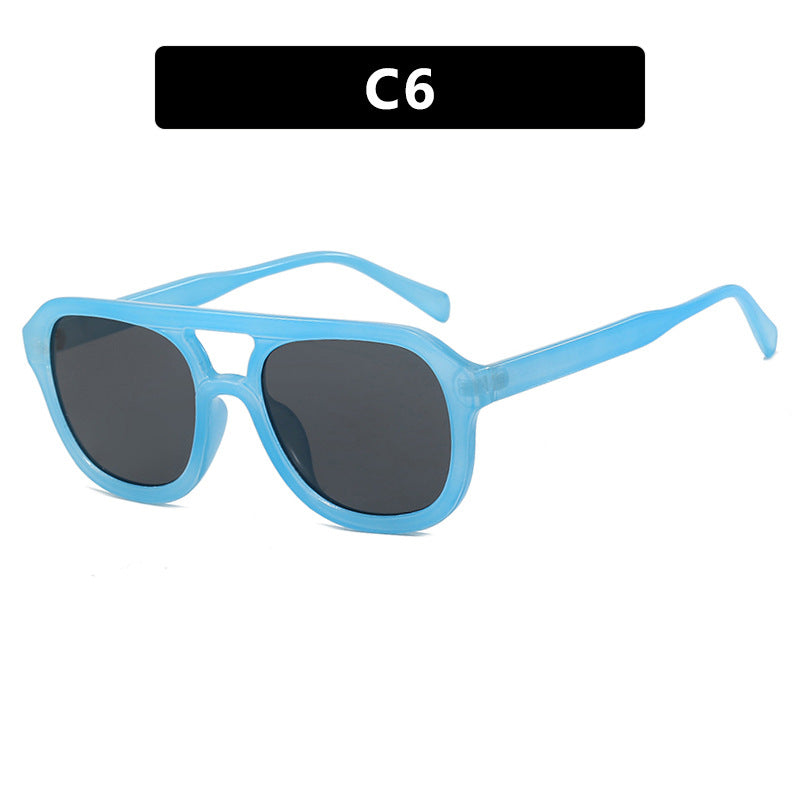 Dame modisch sport solbrille med bred, fleksibel ramme Skanto