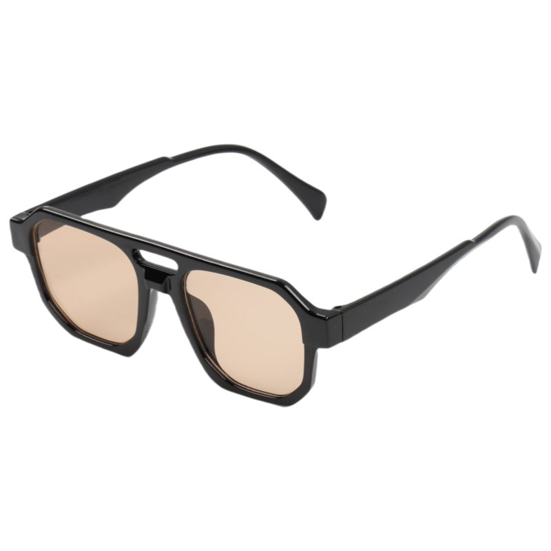 Dame moderne oversized solbriller med firkantet design Skanto