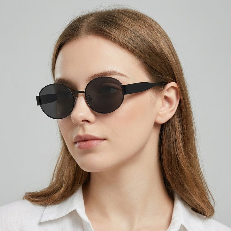 Damen Motedes Solbrille med unikt design Skanto