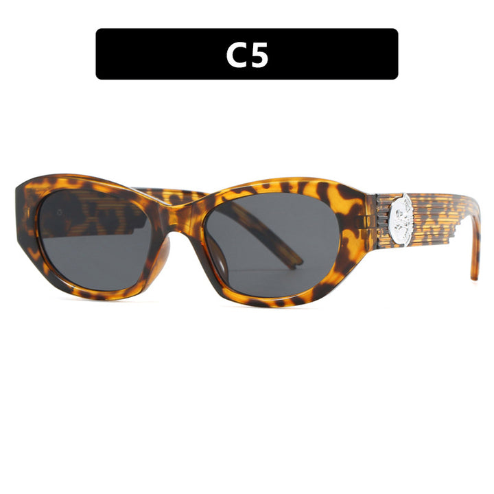 Dame moter Cat-Eye solbrille med markant design og luksuriøse detaljer Skanto