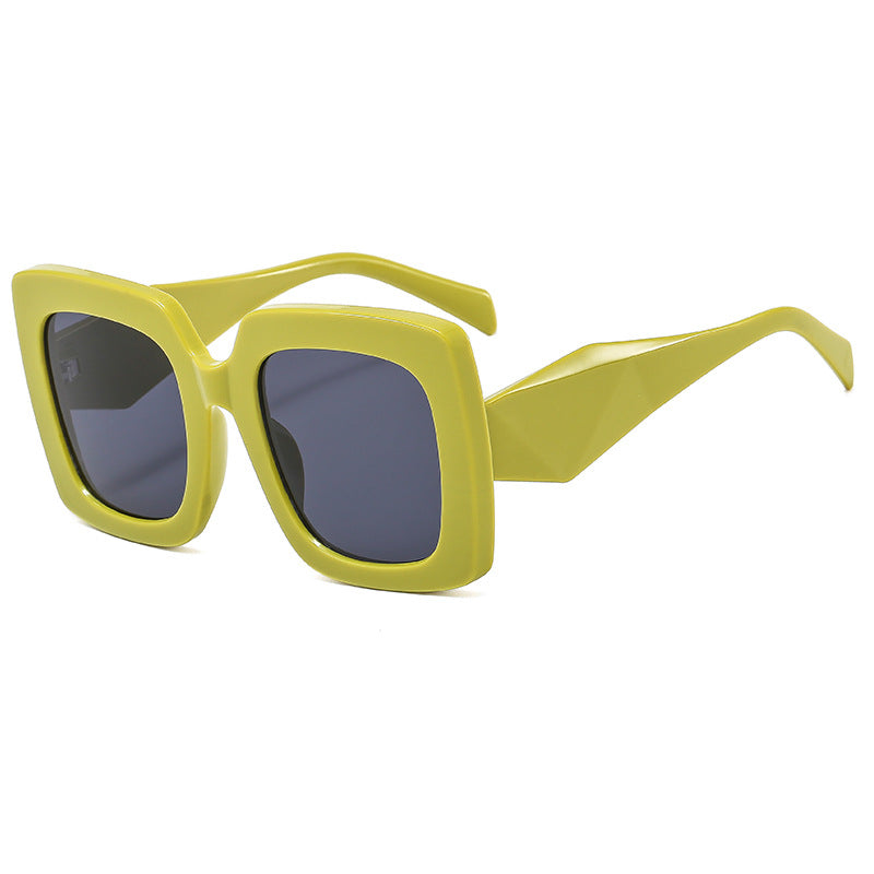 Dame oversized solbriller i markant kvadratisk design Skanto