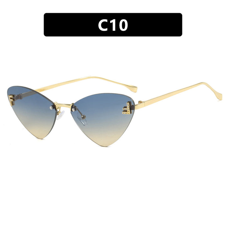 Damer ekstravagante Cat-Eye solbriller med glitrende detaljer Skanto