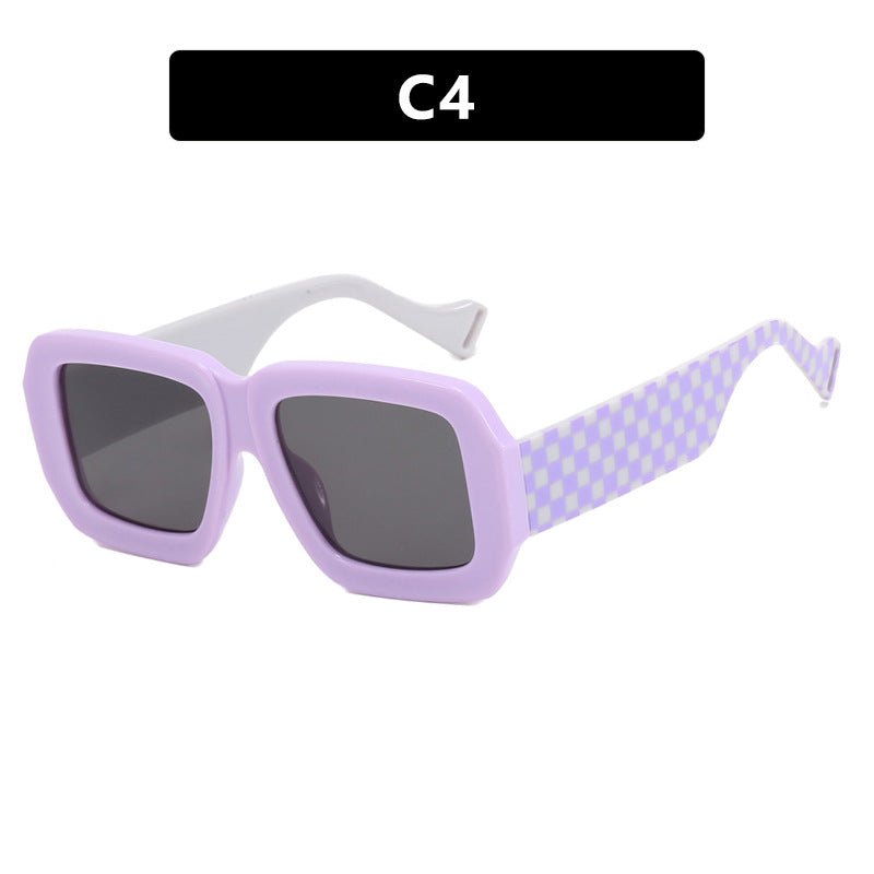 Dame moterik solbrille med kvadratisk design og stilig mønster Skanto
