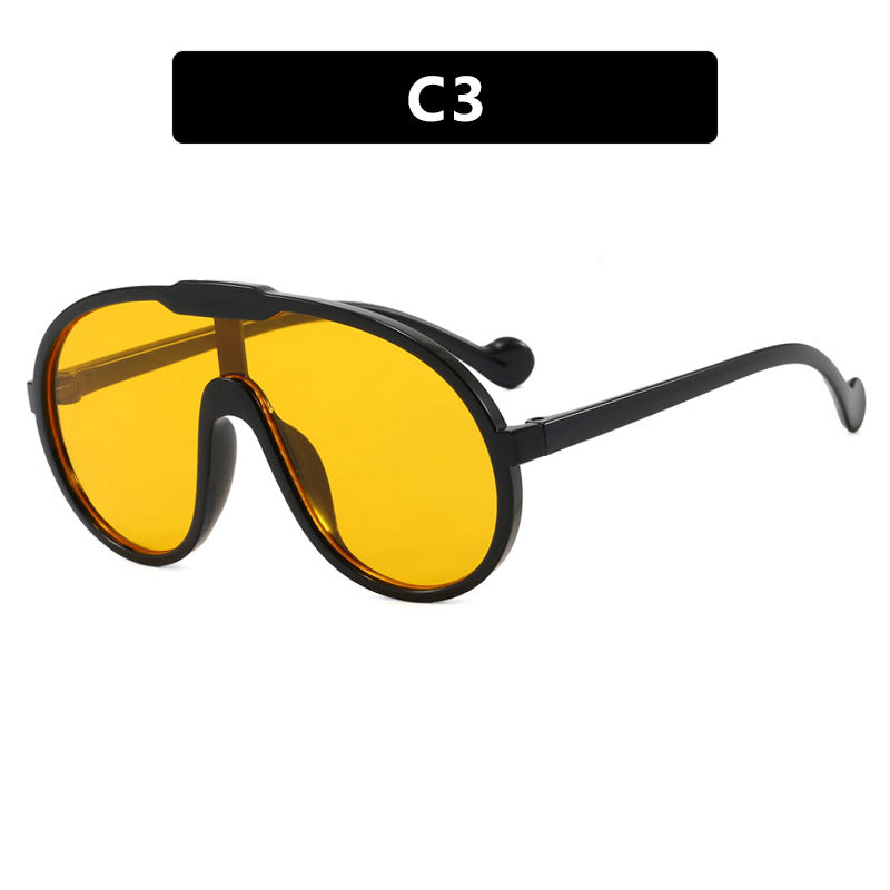 Dame moterisk sport-solbrille i unikt design med UV-beskyttelse og fleksible stenger Skanto
