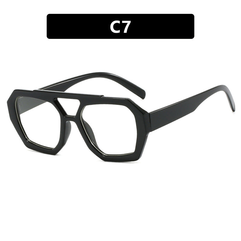 Dame oversized solbrille i markant, åttkantet design Skanto