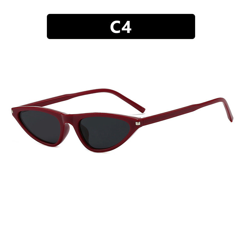 Dame Cat-Eye solbriller med elegant plastikkramme og UV-beskyttelse Skanto