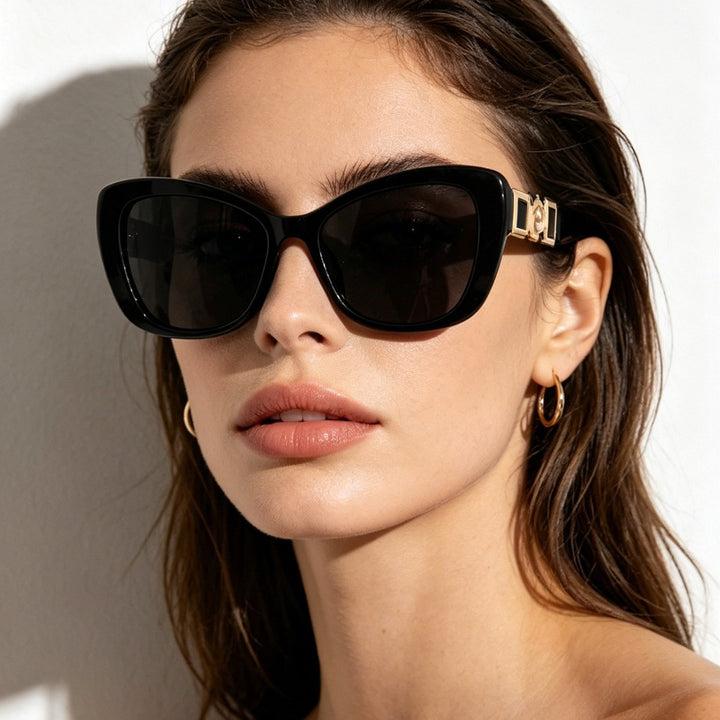 Dame Cat-Eye solbriller med elegant metallisk dekorasjon Skanto