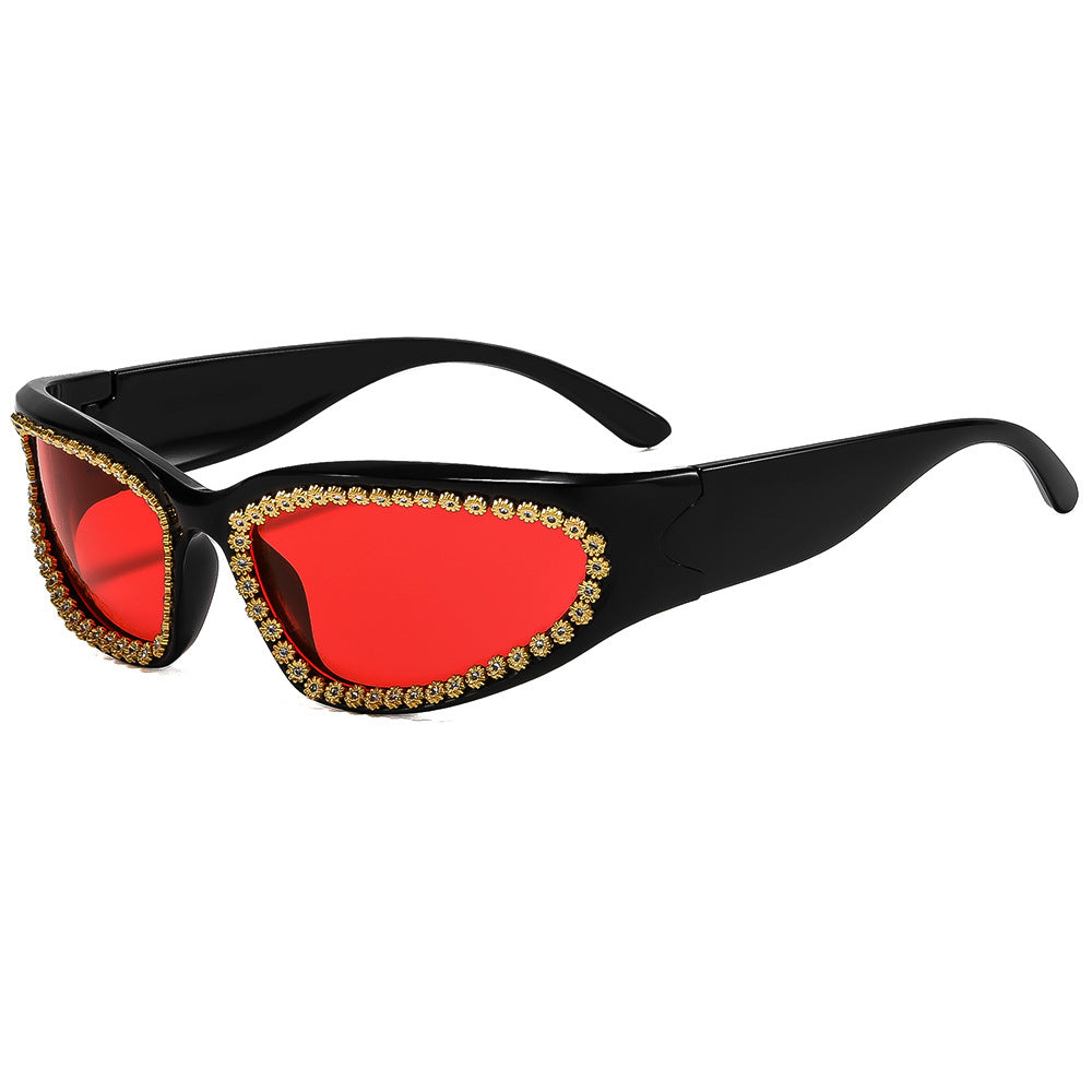 Damer moteriktig solbrille med glamorøs krystallramme Skanto