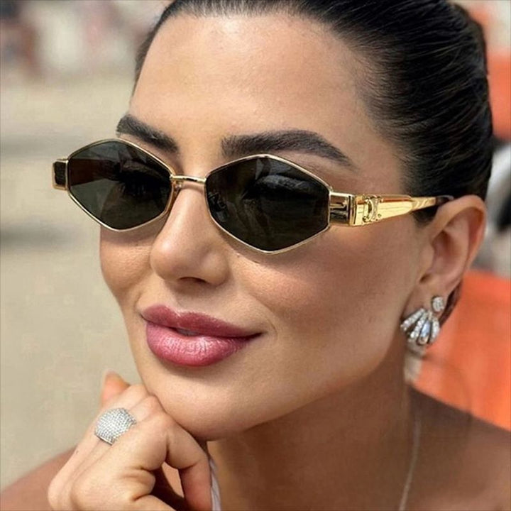 Dame moterett solbrille med unik sekskantet ramme Skanto