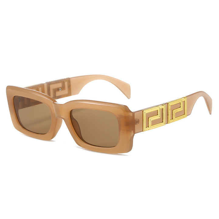 Damer elegant firkantet solbrille med luksuriøs gullaccent Skanto