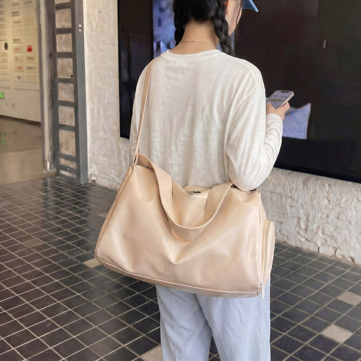 Stilfull sport duffel bag med allsidig innredning Skanto