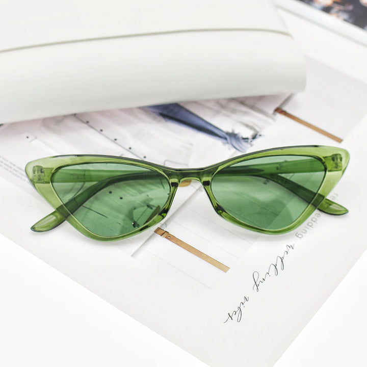 Dame Cat-Eye solbriller med nøye designet ramme Skanto