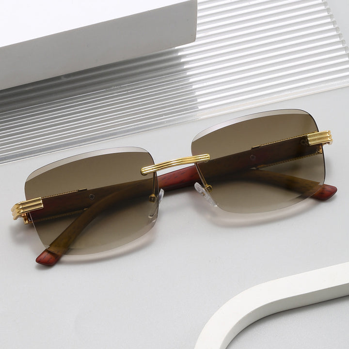 Dame designer solbrille med luksuriøse accenter Skanto