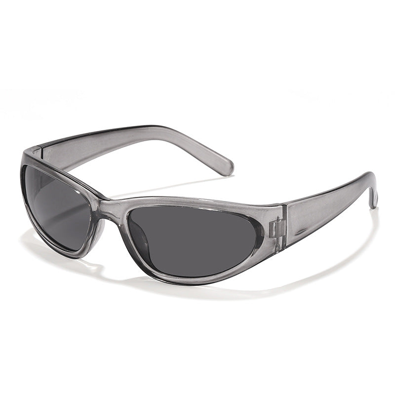 Dame moteriktig solbrille i futuristisk stil Skanto