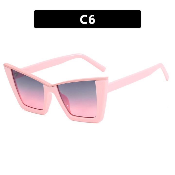 Dame moderne Cat-Eye solbriller med ekspressivt design og beskyttende UV-filter Skanto