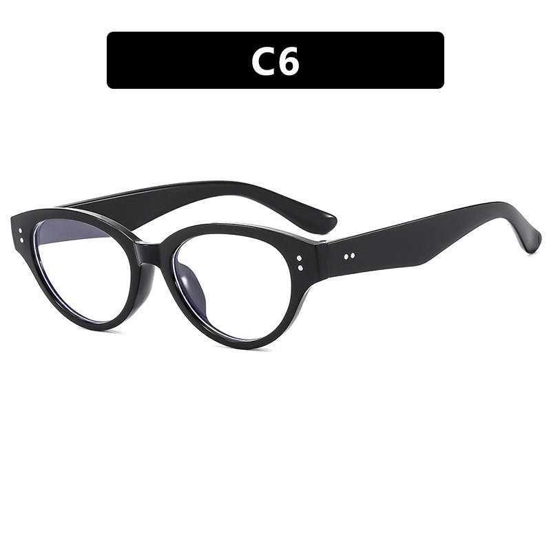 Dame Cat-Eye solbriller i elegant design med bred ramme Skanto