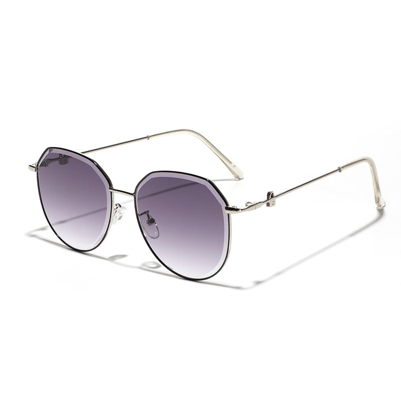 Dame geometrisk solbrille i elegant design Skanto