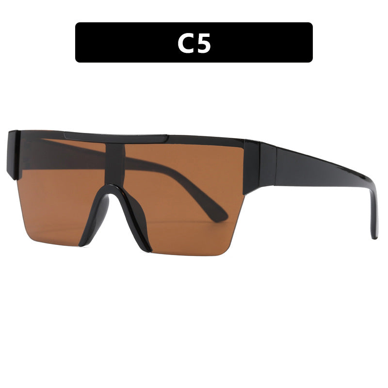 Dame futuristisk sportssolbrille med UV-beskyttelse og bred glassflate Skanto