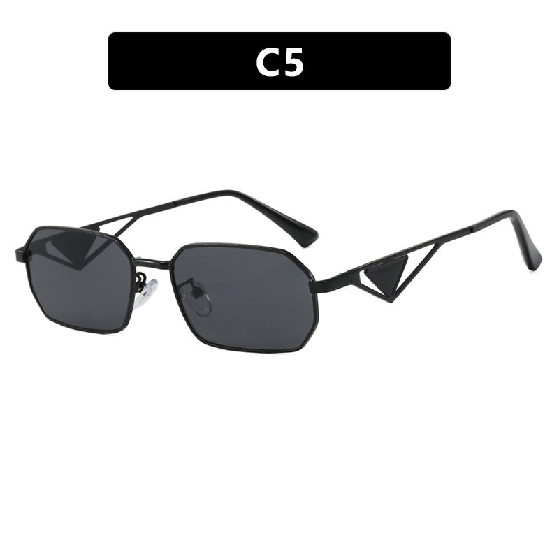 Dame geometrisk luksus solbrille med smal høyglans ramme Skanto
