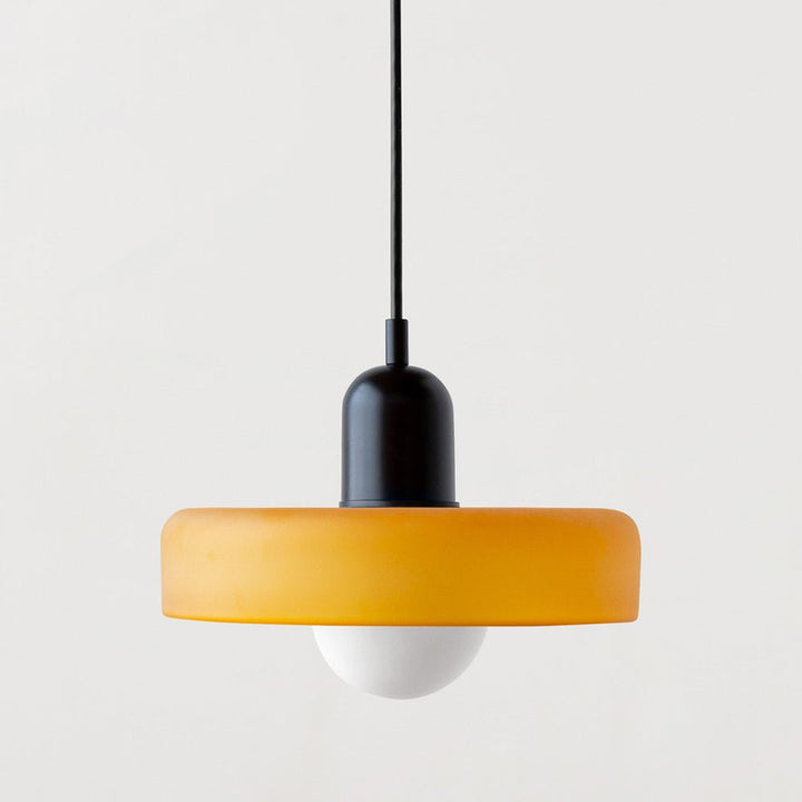 Skanto | Bauhaus Farget Glasspendellampe for Moderne Interiører