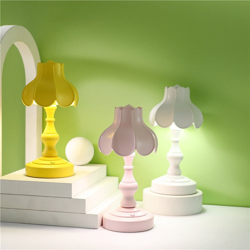 Unisex Dekorativ bordlampe i blomsterformet design Skanto