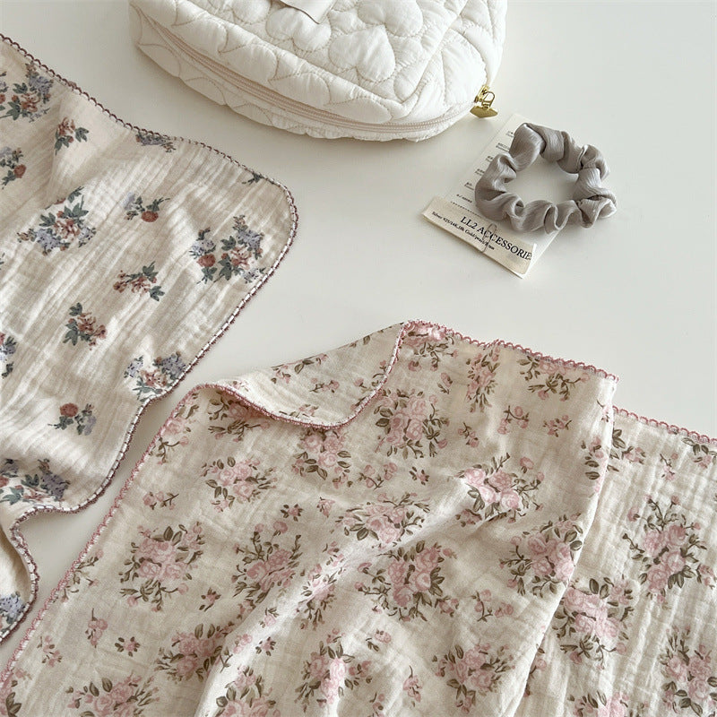 Unisex Bomull Muslin Teppe med Blomsterdesign og Volangdetaljer Skanto