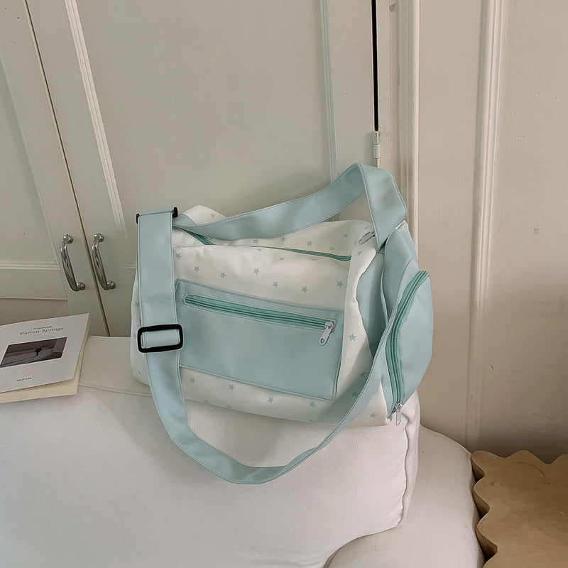 Sporty crossbody bag with practical storage pockets Skanto