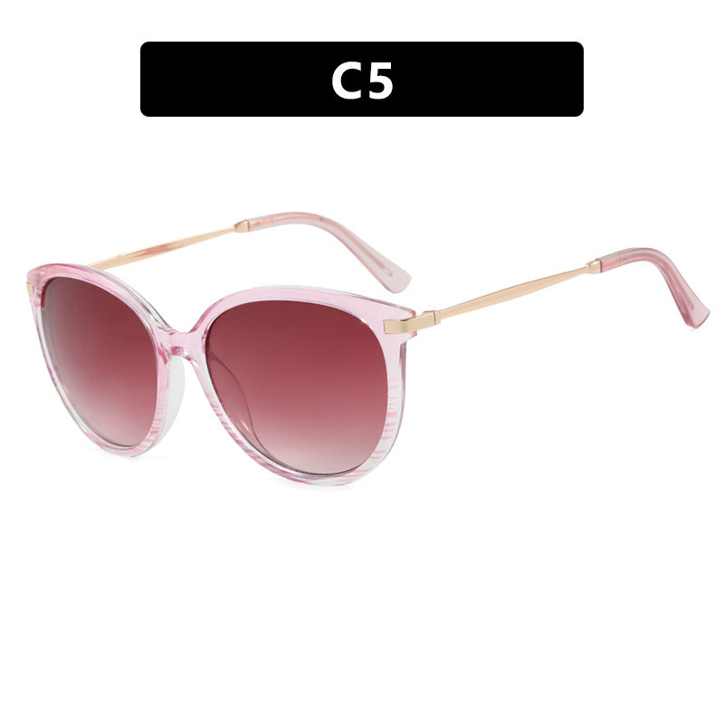 Dame solbriller i trendy Cat-Eye design med lett ramme og UV-beskyttelse Skanto