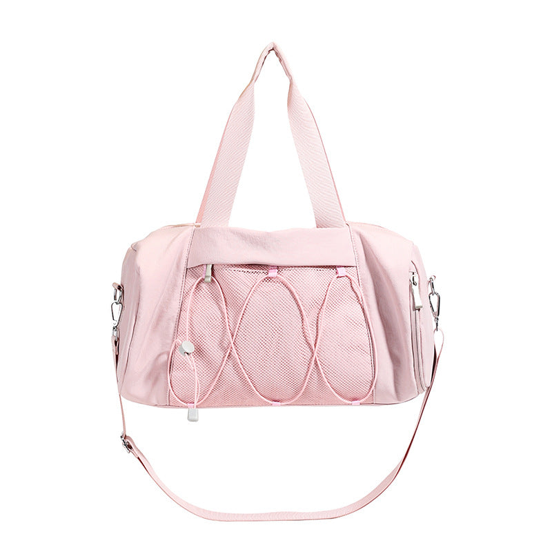 Sporty crossbody bag with adjustable carrying handles and breathable mesh material Skanto