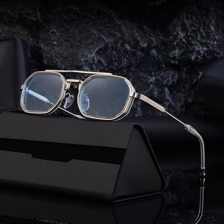 Dame moteriktig solbrille i iøynefallende, asymmetrisk design Skanto