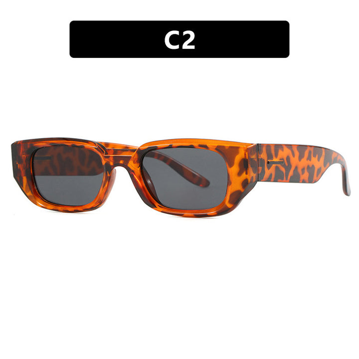 Dame trendy solbriller med innovativ, transparent ramme og polarisert glass Skanto